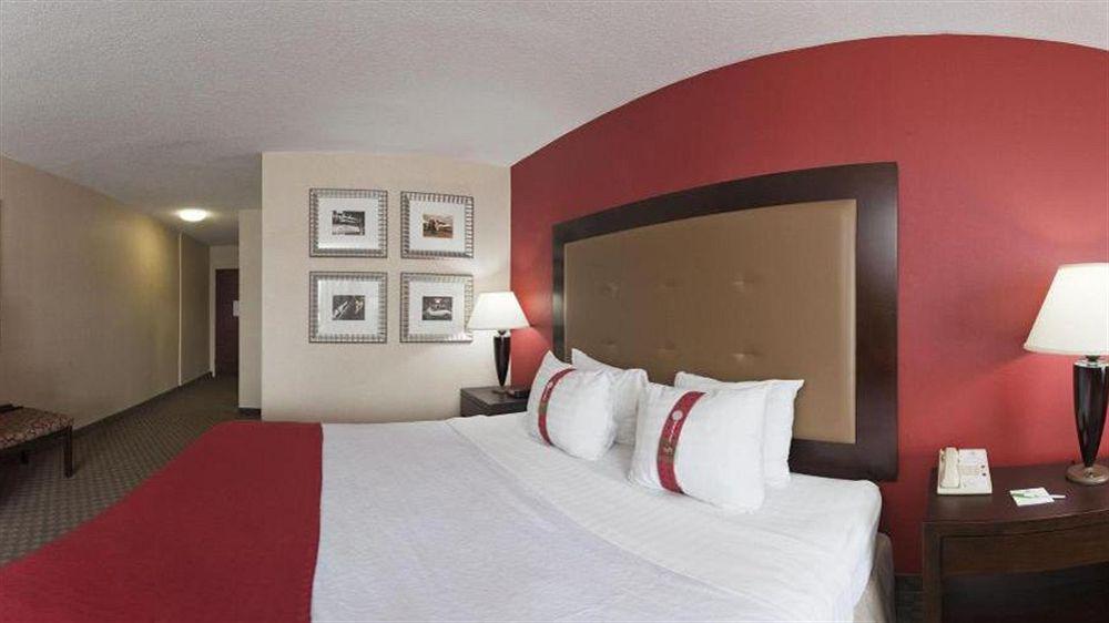 Holiday Inn & Suites Raleigh Cary By Ihg Zewnętrze zdjęcie